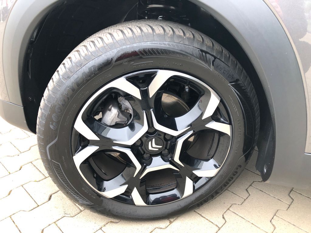 Fahrzeugabbildung Citroën C5 Aircross Pure Tech 130 S&S EAT8 SHINE