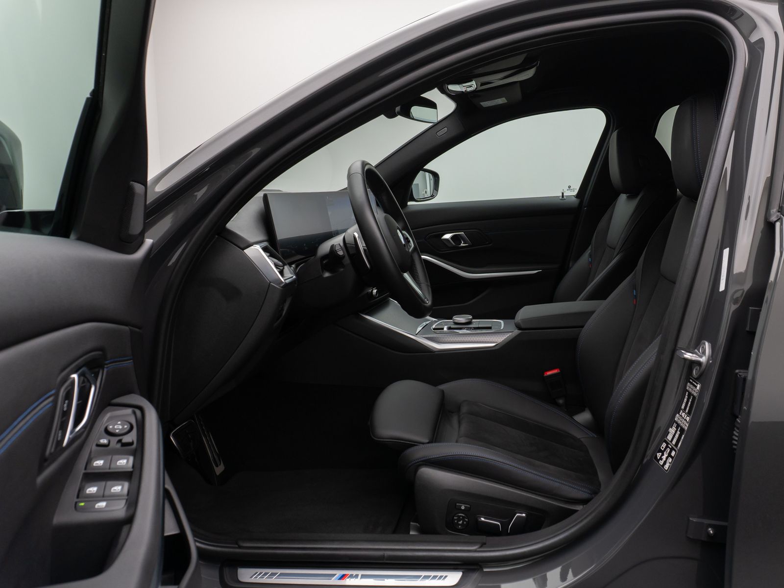 Fahrzeugabbildung BMW 320d  xD M Sport Kamera DAB HiFi Stop&Go Komfort