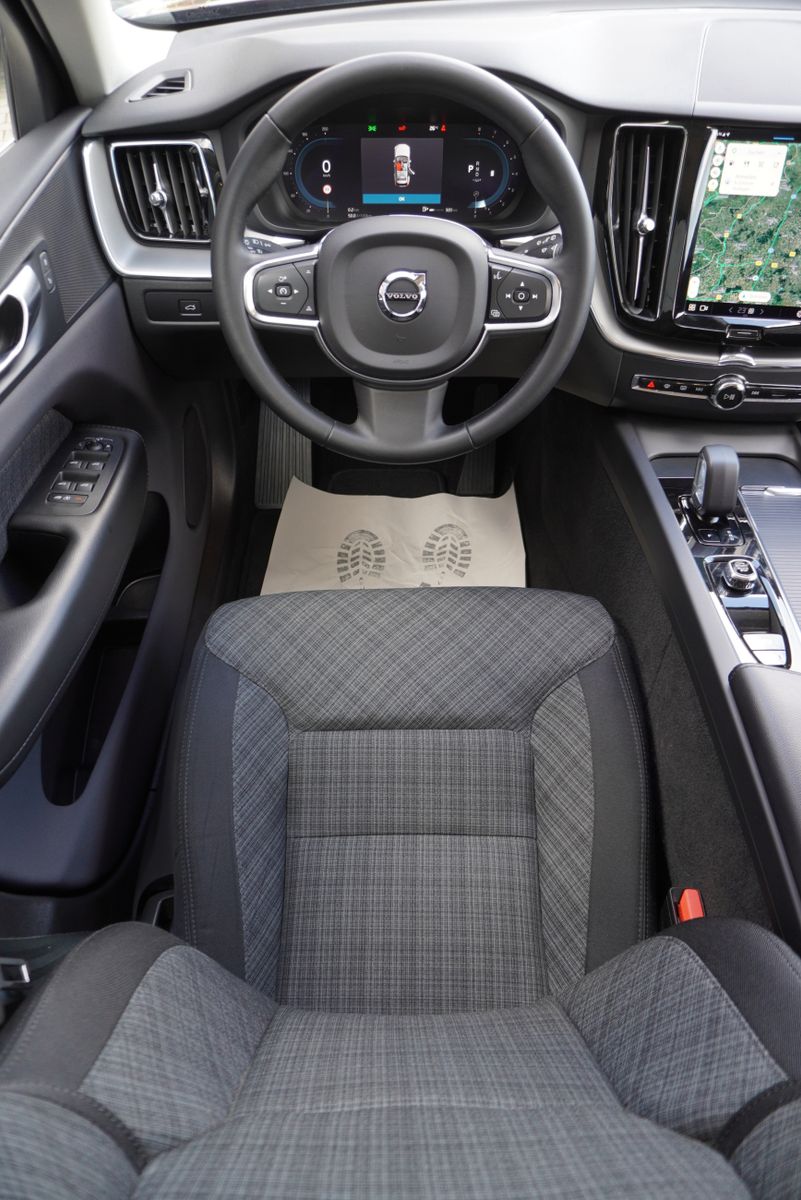 Volvo XC60 Core 2WD/Kamera/Navigation/LED/Virtual/DAB/ foto 15
