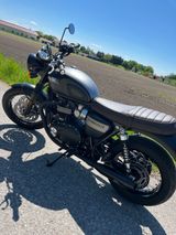 Triumph Bonneville T120 mit Jekyll & Hyde Auspuffanlage