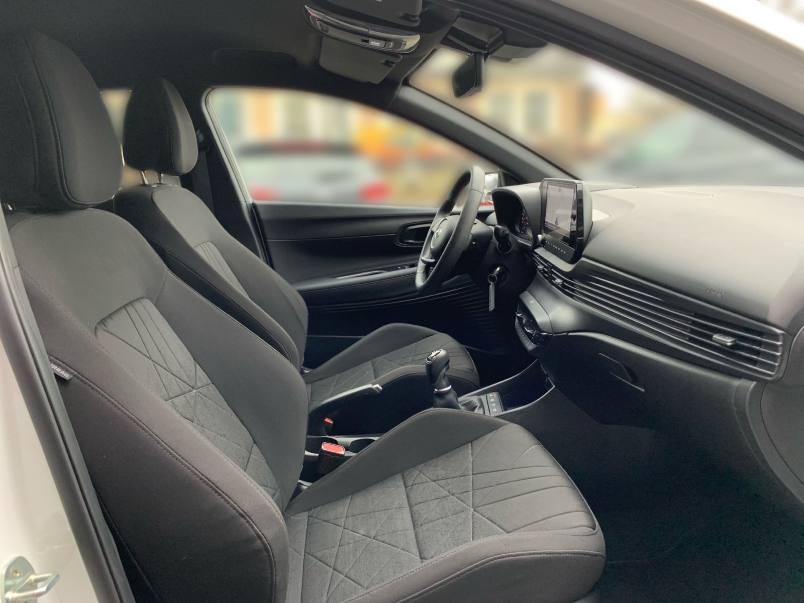 Fahrzeugabbildung Hyundai BAYON 1.0 T-GDI Connect & Go Navi BOSE