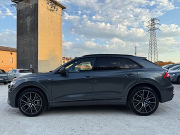 Audi Q8 - 6