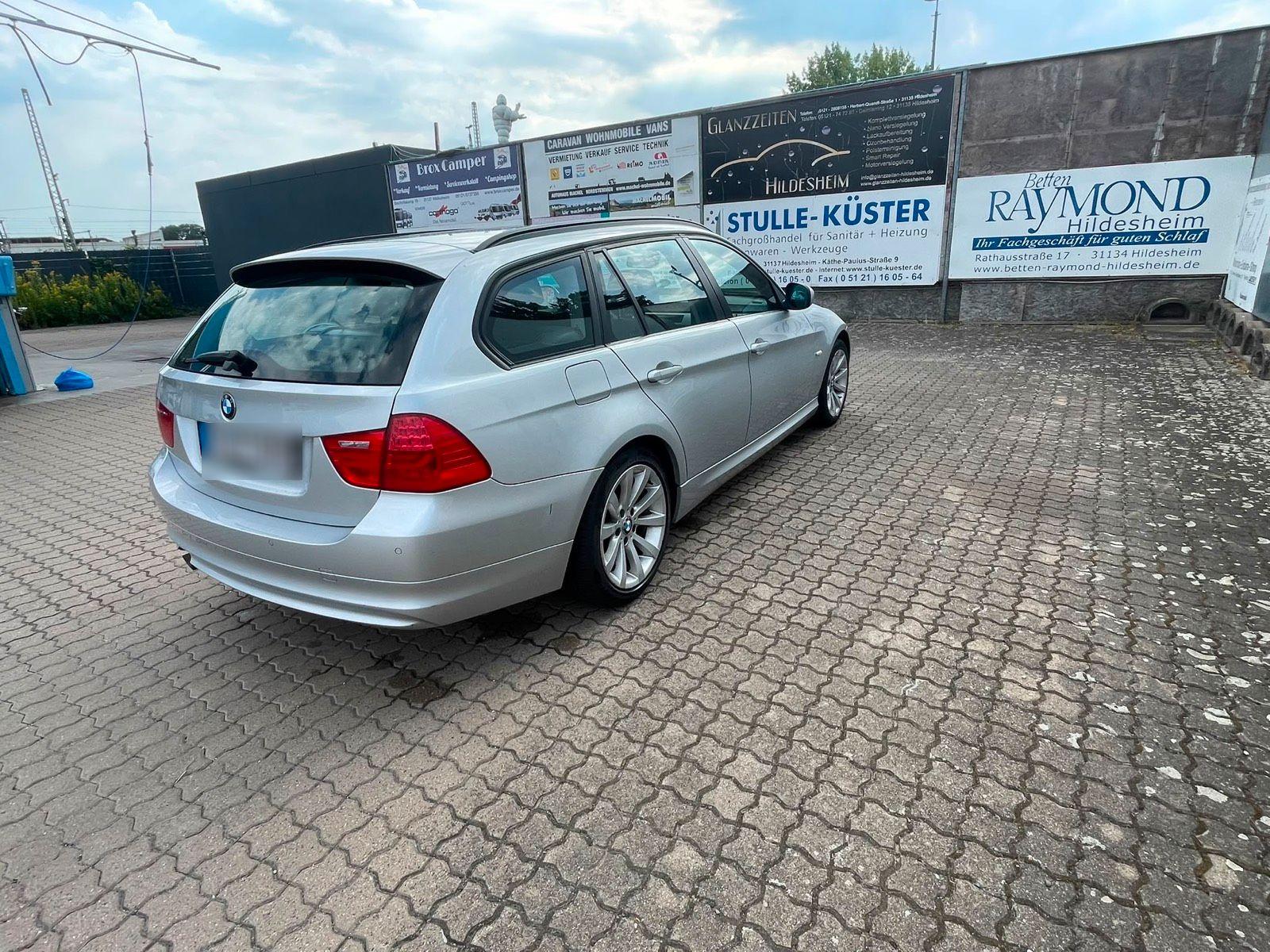 BMW 316 2012 — interior