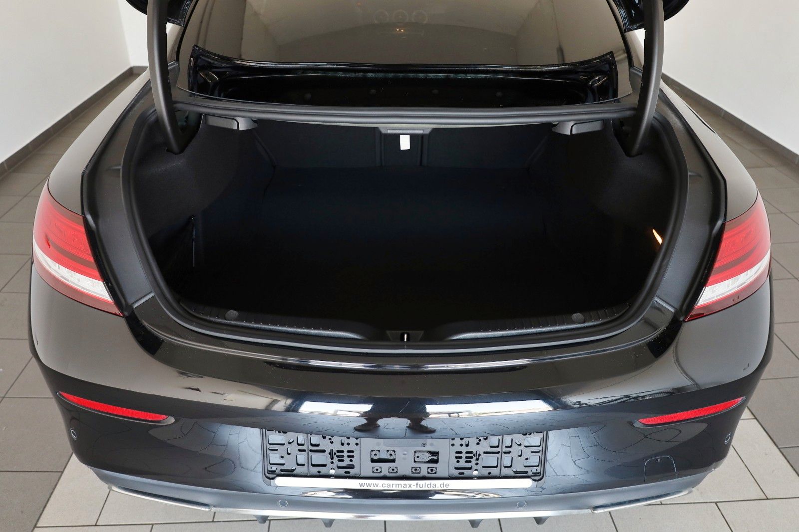 Fahrzeugabbildung Mercedes-Benz C 220d Coupe AMG Line T.Leder,Navi,LED,Kamera,SH