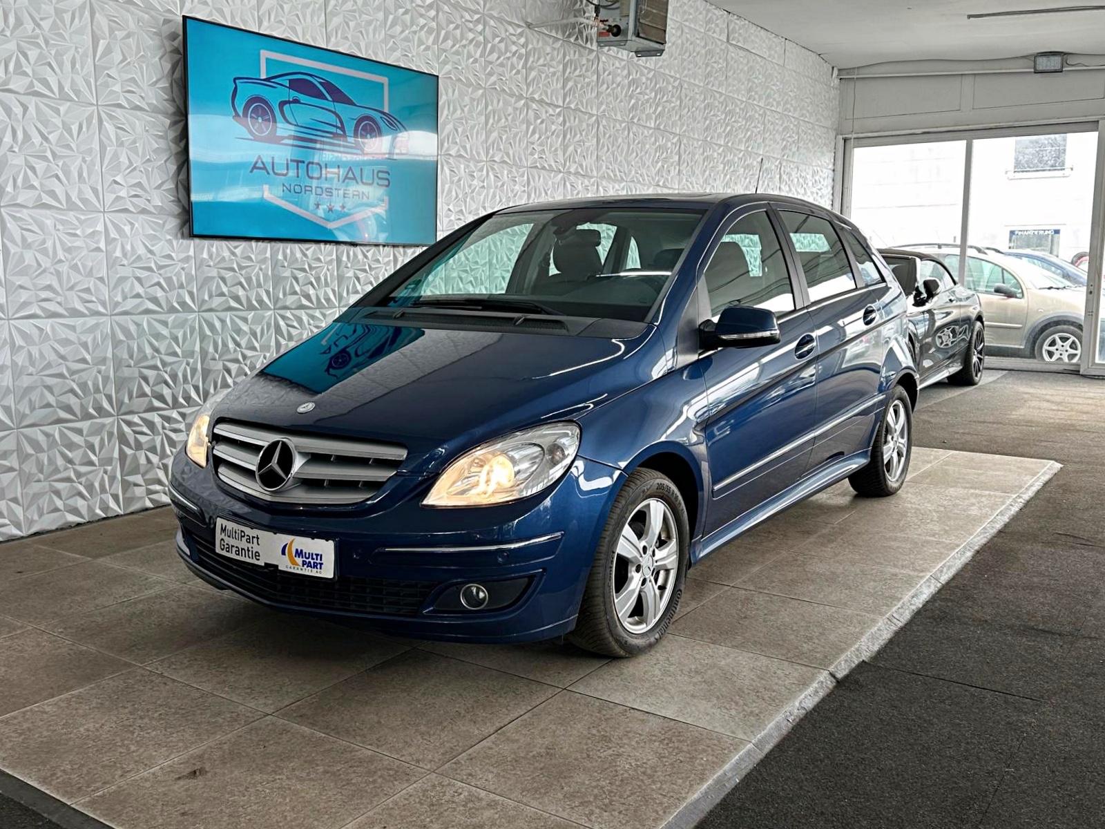 Mercedes-Benz B 180