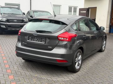 Ford Focus - 10