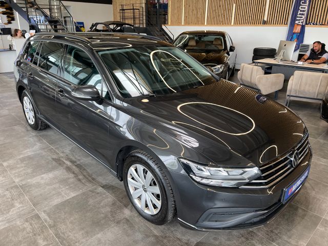 Volkswagen Passat Variant *LED*AHK*ACC*3ZONEN*1HAND*