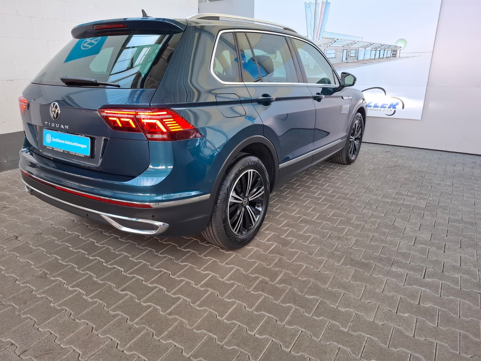 Fahrzeugabbildung Volkswagen Tiguan Elegance 2.0 TDI DSG + Matrix-LED+IQDrive
