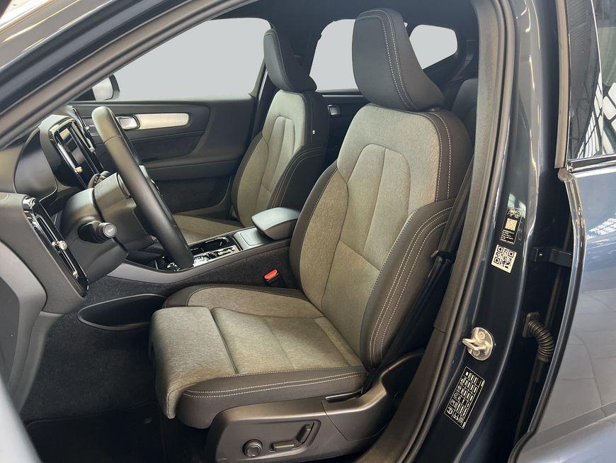 Volvo XC40 B3 Plus Black-Edition DKG 360° Pixel-LED Al