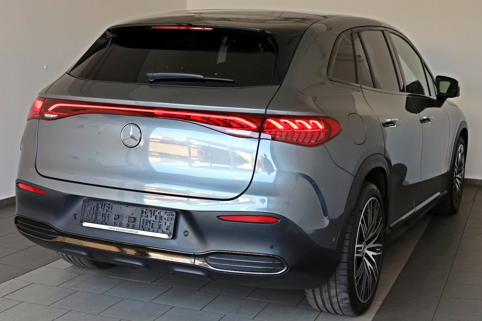 Fahrzeugabbildung Mercedes-Benz EQE 500 SUV 4M AMG Panorama,HUD,Wärmepumpe,360°K