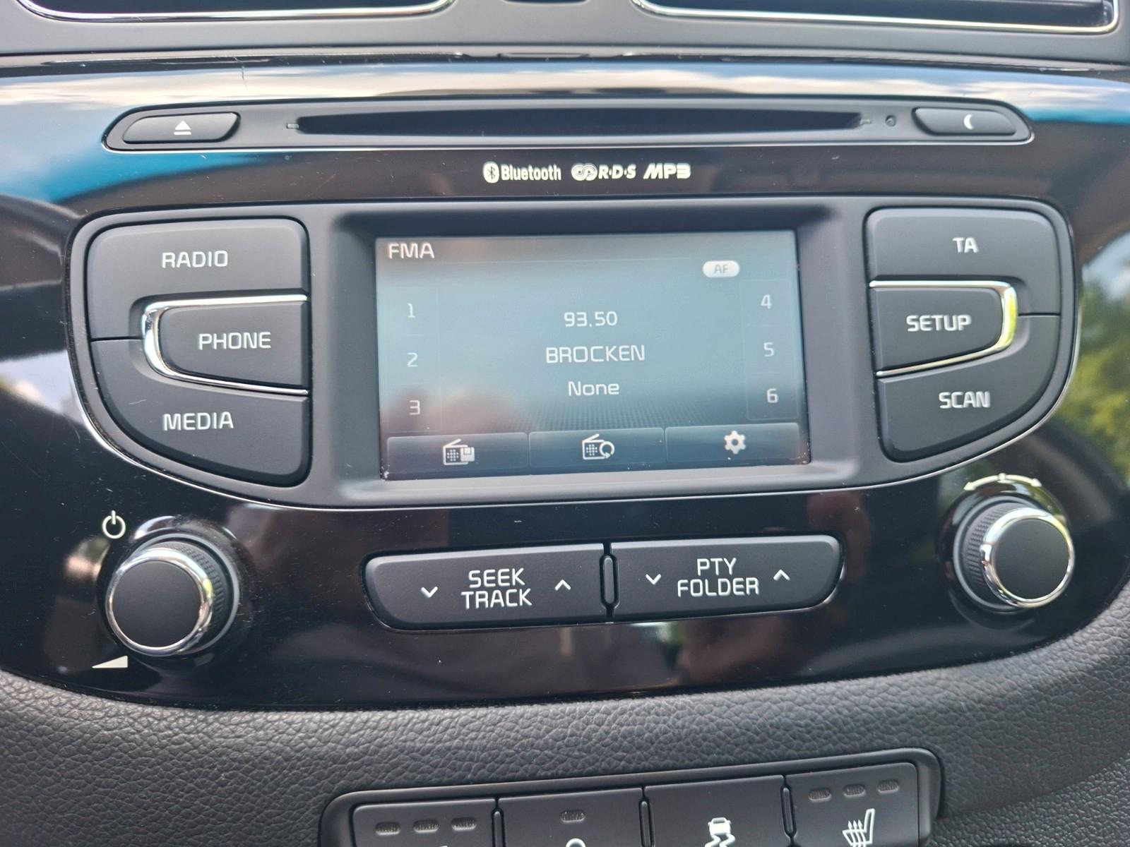 Kia cee'd 2015 — photo 17