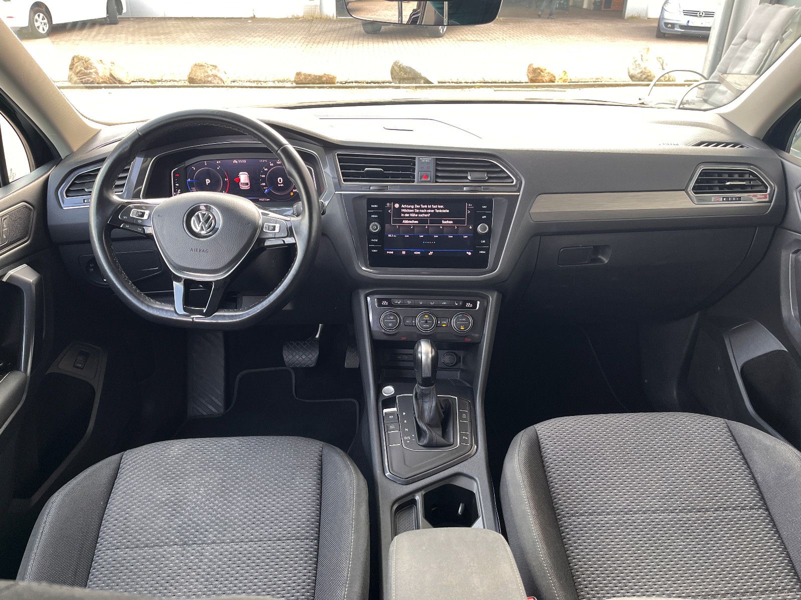 Fahrzeugabbildung Volkswagen Tiguan Allspace Comfortline 2.0 TDI DSG 7-Sitzer