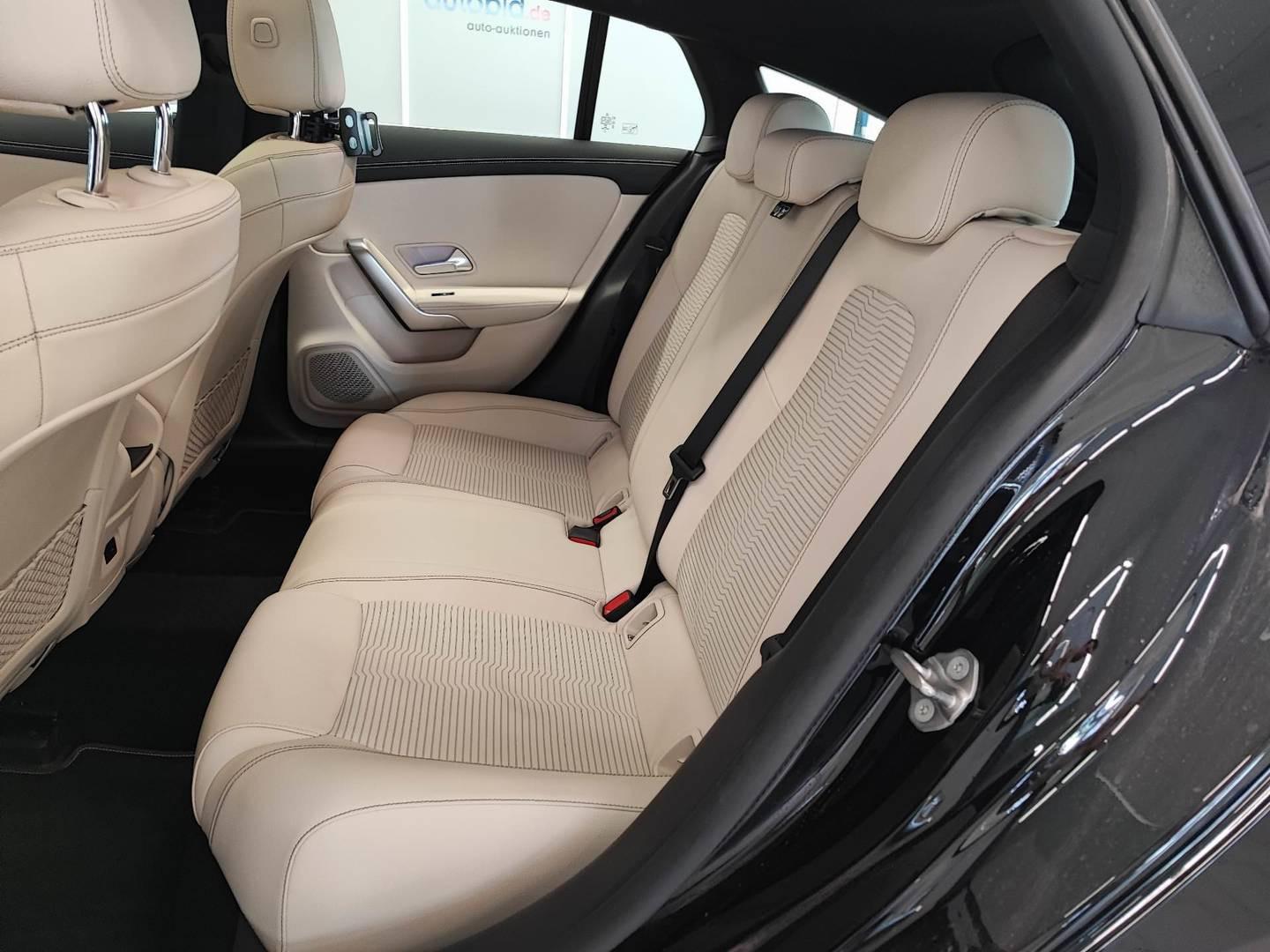 Mercedes-Benz CLA 250 SB Progressive PANO KAM SPUR AHK TOTENWI, миниатюра 6