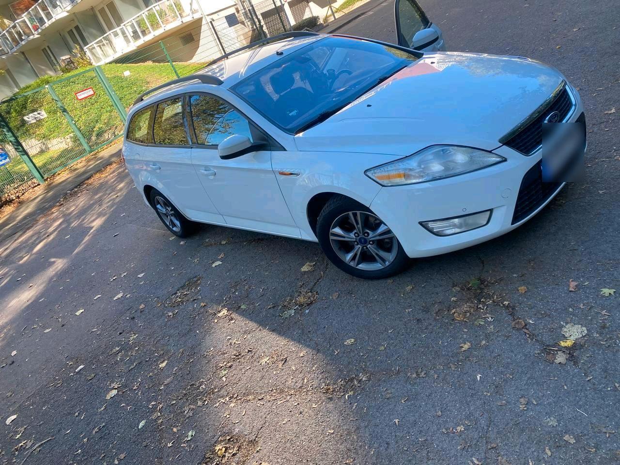 Ford Mondeo 2008 — rear view
