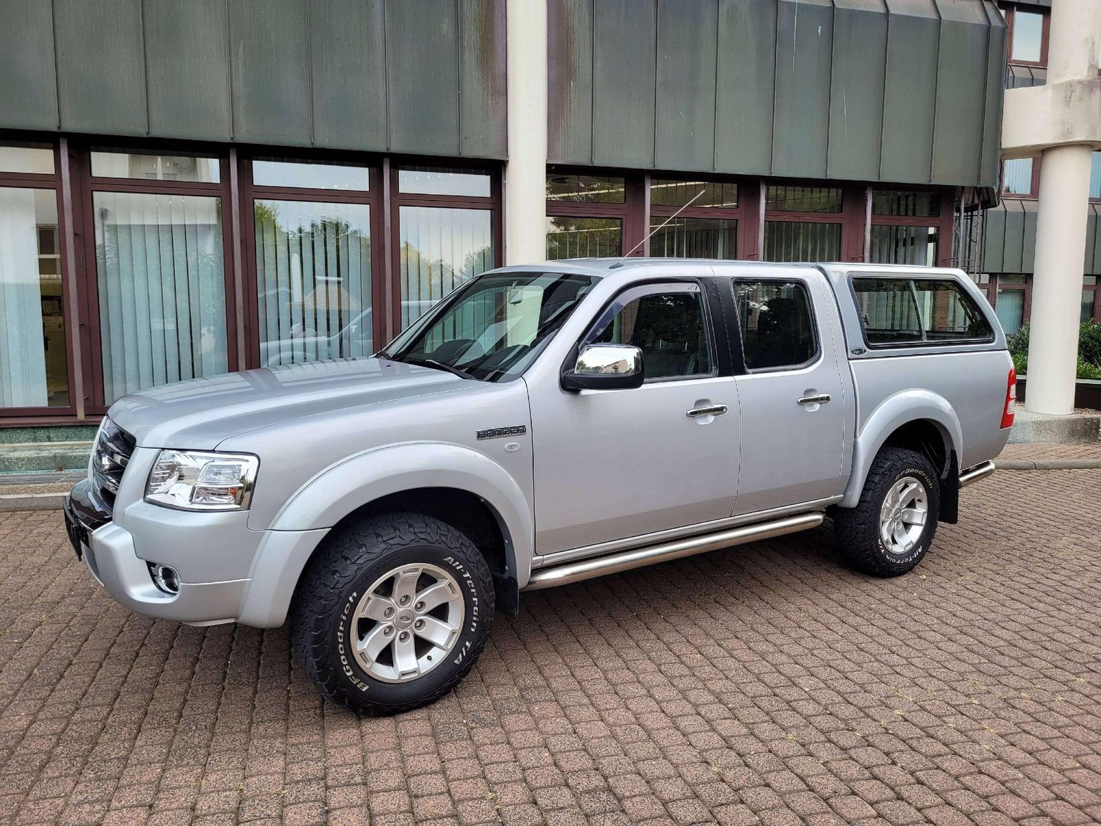 FORD RANGER - XLT - 143 CV - 4X4 - BVM - ATTELAGE FIXE