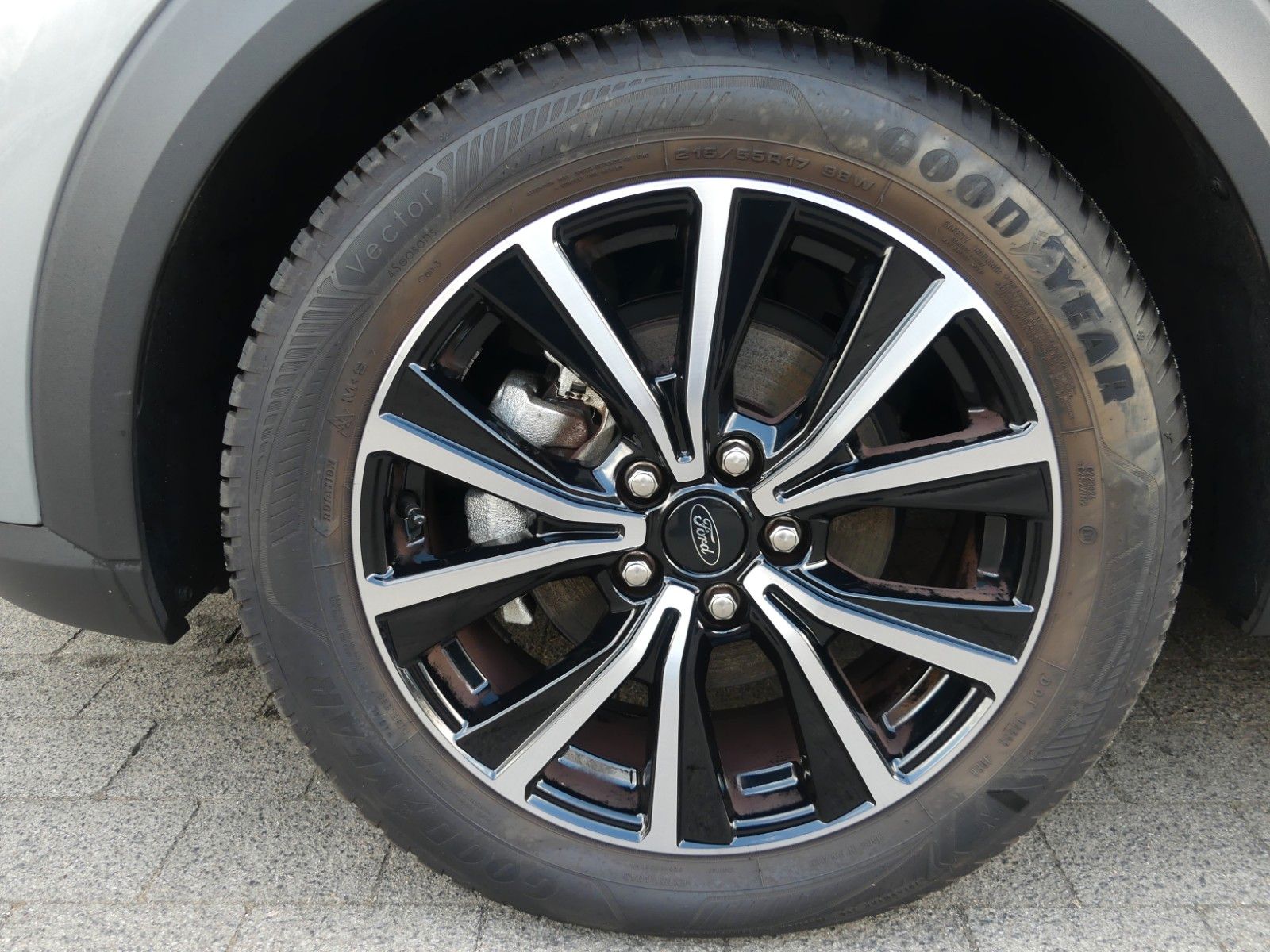 Fahrzeugabbildung Ford Puma Titanium