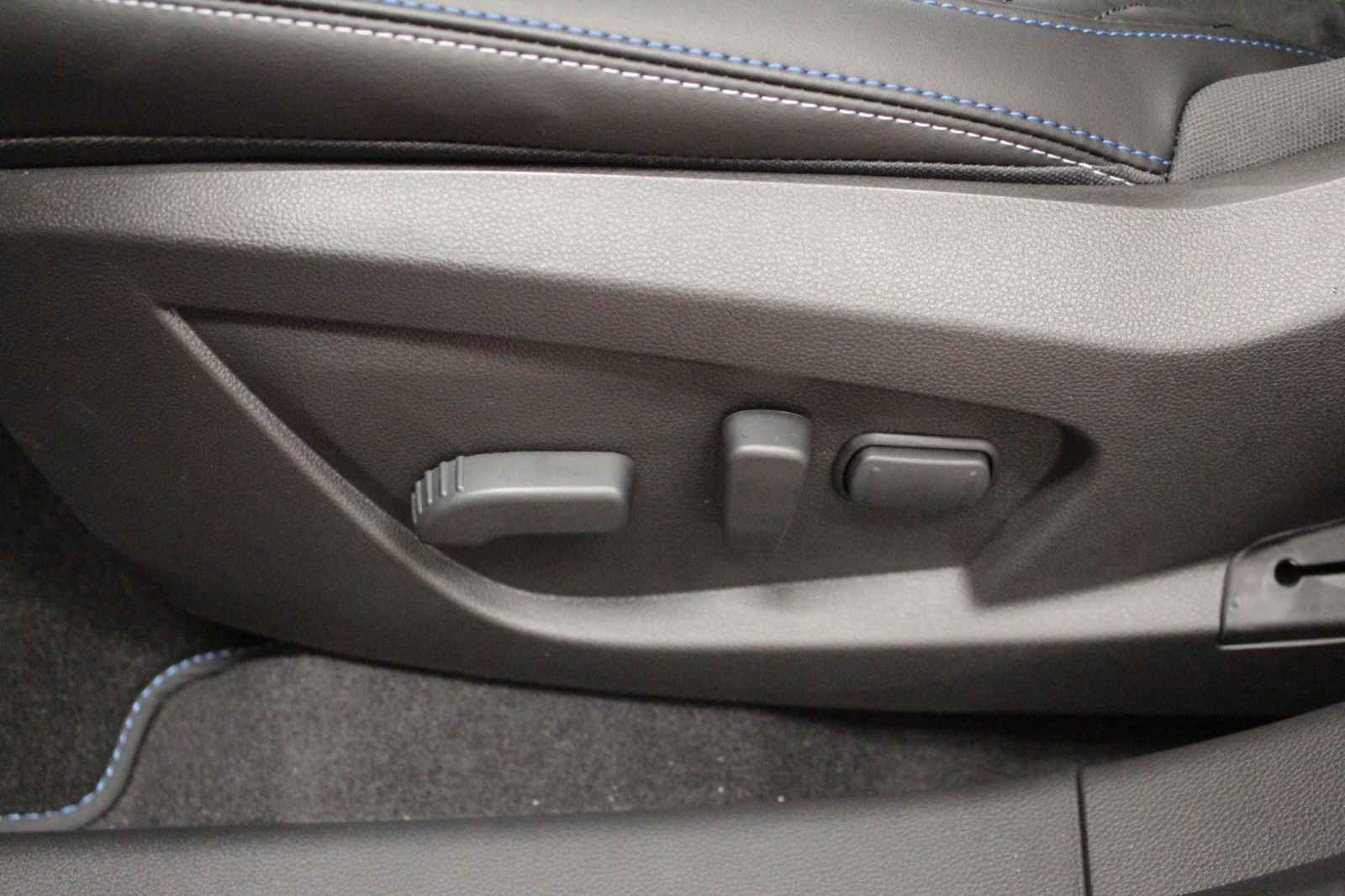 Fahrzeugabbildung Renault Arkana E-TECH Full Hybrid 145 Esprit Alpine BOSE
