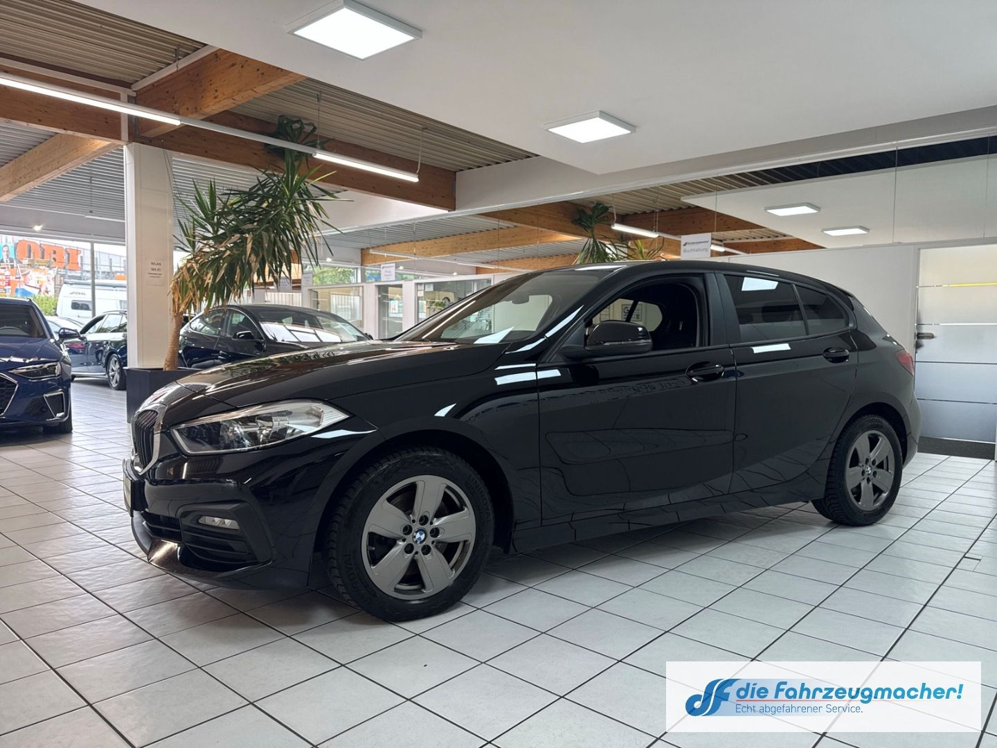 Fahrzeugabbildung BMW 118 Navi Digi Cockpit Mehrzonenklima Fahrerprofi