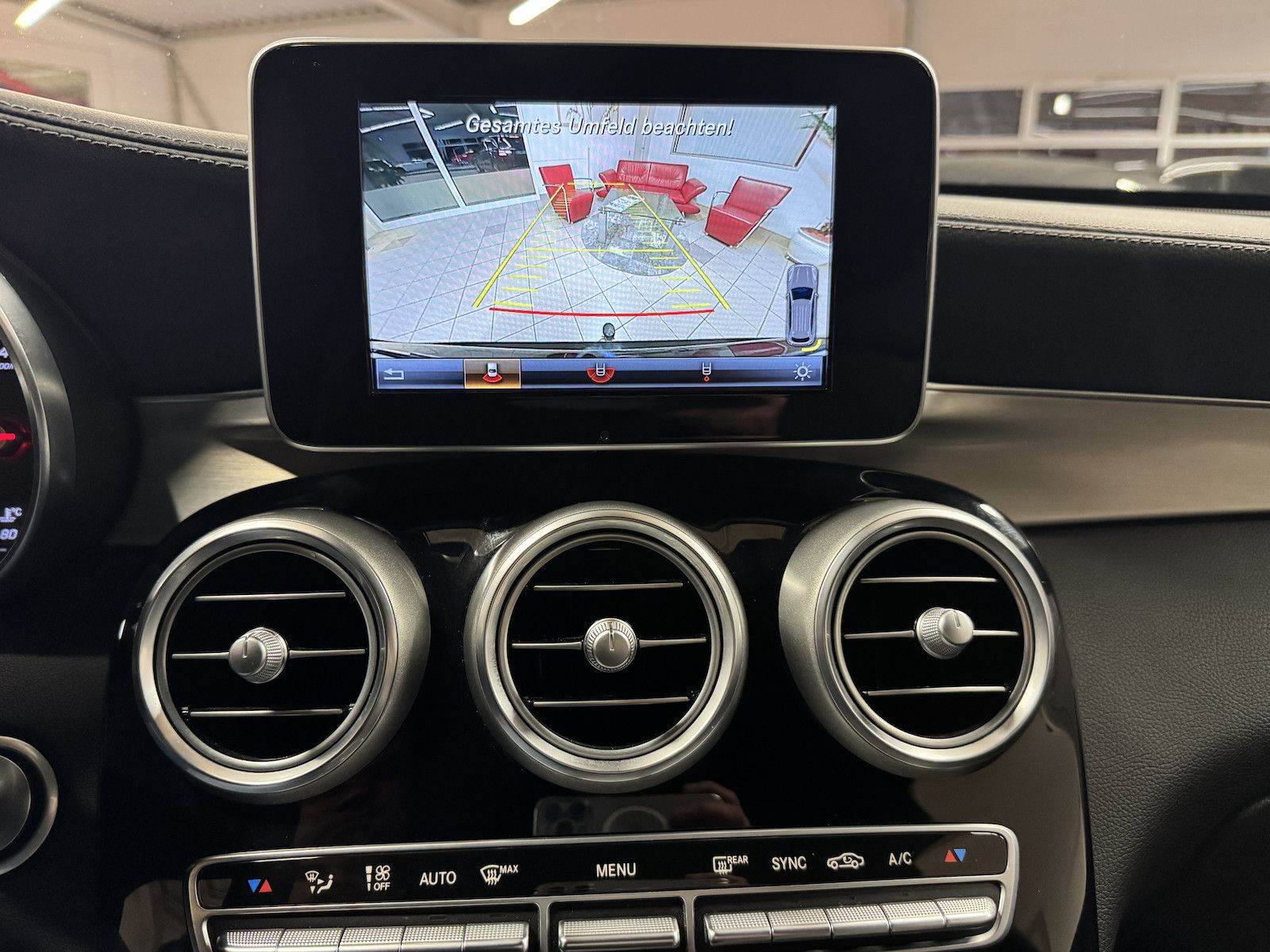 Fahrzeugabbildung Mercedes-Benz GLC 250 4Matic /LED/Navi/CAM/Spur/Ahk