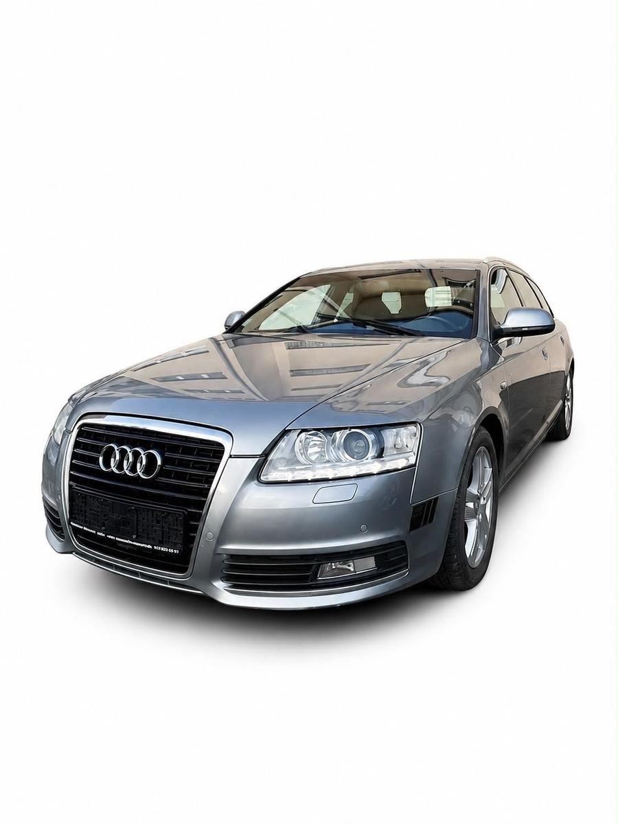 Audi A6 2011 — салон