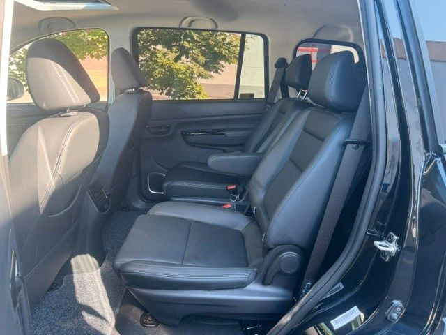 Fahrzeugabbildung SWM G03 S SCHIEBEDACH LEDER NAVI KAMERA 7 SITZER