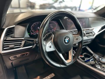 MYAUTOCENTER – Gebraucht- und Jahreswagen mit Werkstattservice in Pfaffenhofen BMW X7 *PANO(SKYLOUNGE)*HEADUP*6SITZER*5-ZONEN*VOLL*