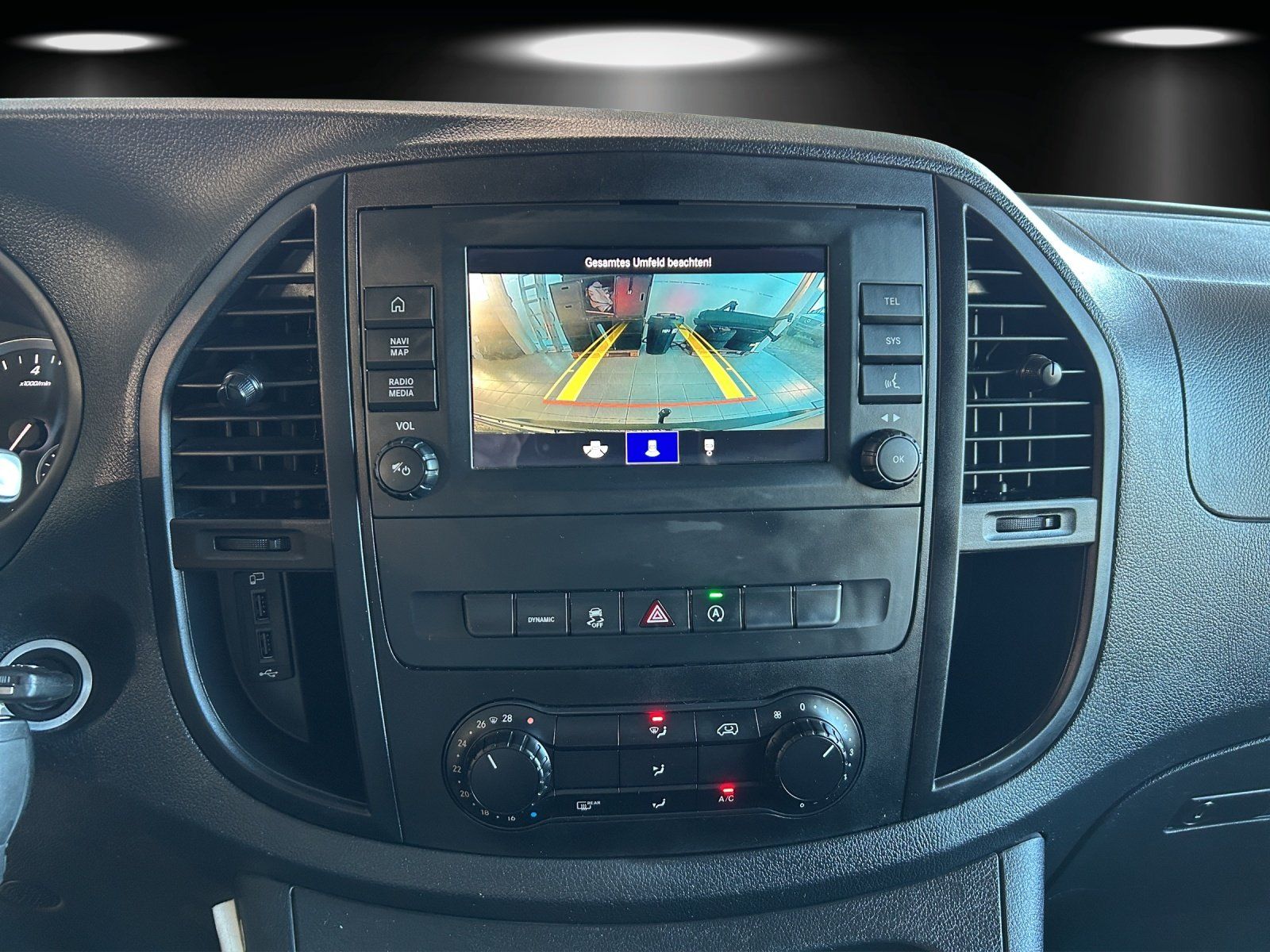 Fahrzeugabbildung Mercedes-Benz Vito 119 CDI Mixto kompakt AHK SHZ LKW