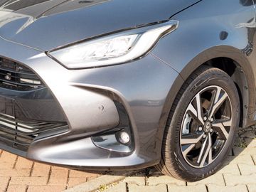 Bild 7 Toyota Yaris Hybrid Style,PDC v+h,Kamera,LED