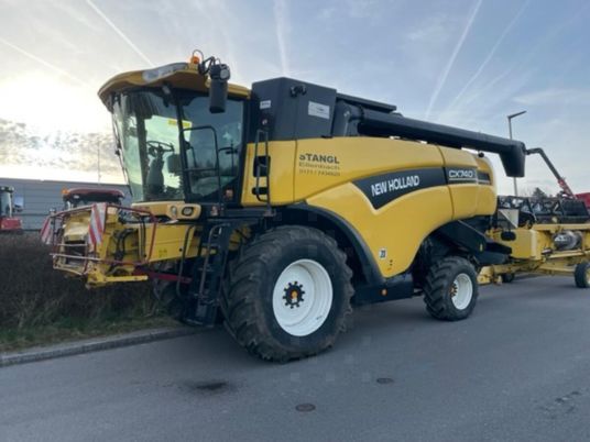 New Holland CX 740