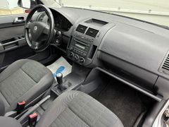 Fahrzeugabbildung Volkswagen Polo IV 1.2 Tour Klimaanlage Sitzheizung PDC