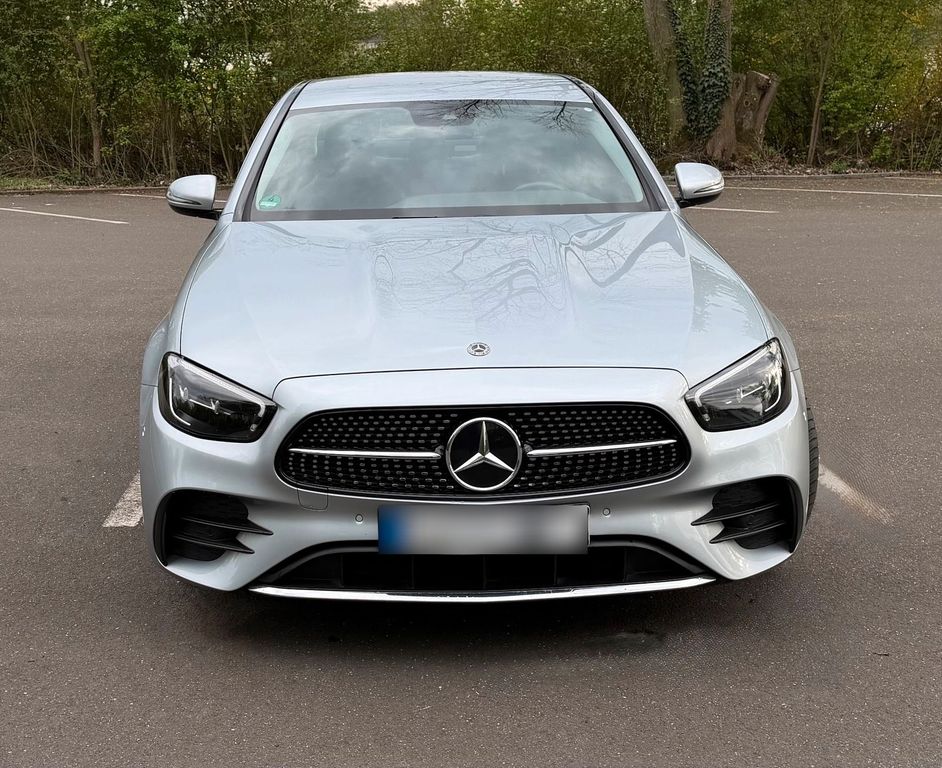 Image of Mercedes-Benz E 200