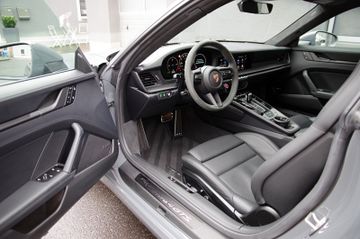 Porsche 992.2 4 GTS Coupe*14-Wege,ACC,BOSE,Schiebedach*