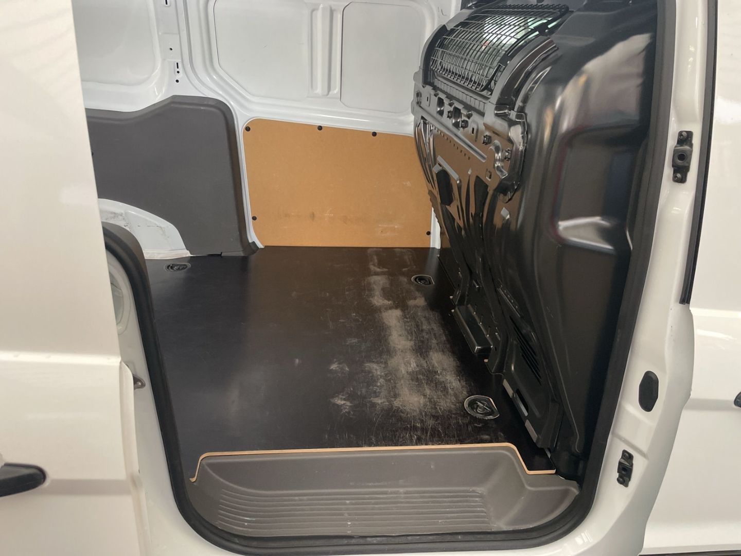 Fahrzeugabbildung Ford Transit Connect Kasten lang Trend 1.5 EcoBlue 12