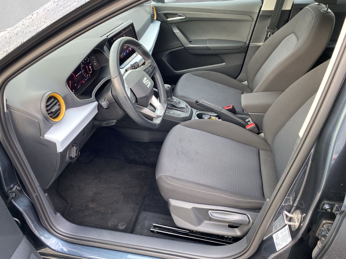 Fahrzeugabbildung SEAT Ibiza Style EditionLED*NAVI*SHZ*Kessy*PDC*