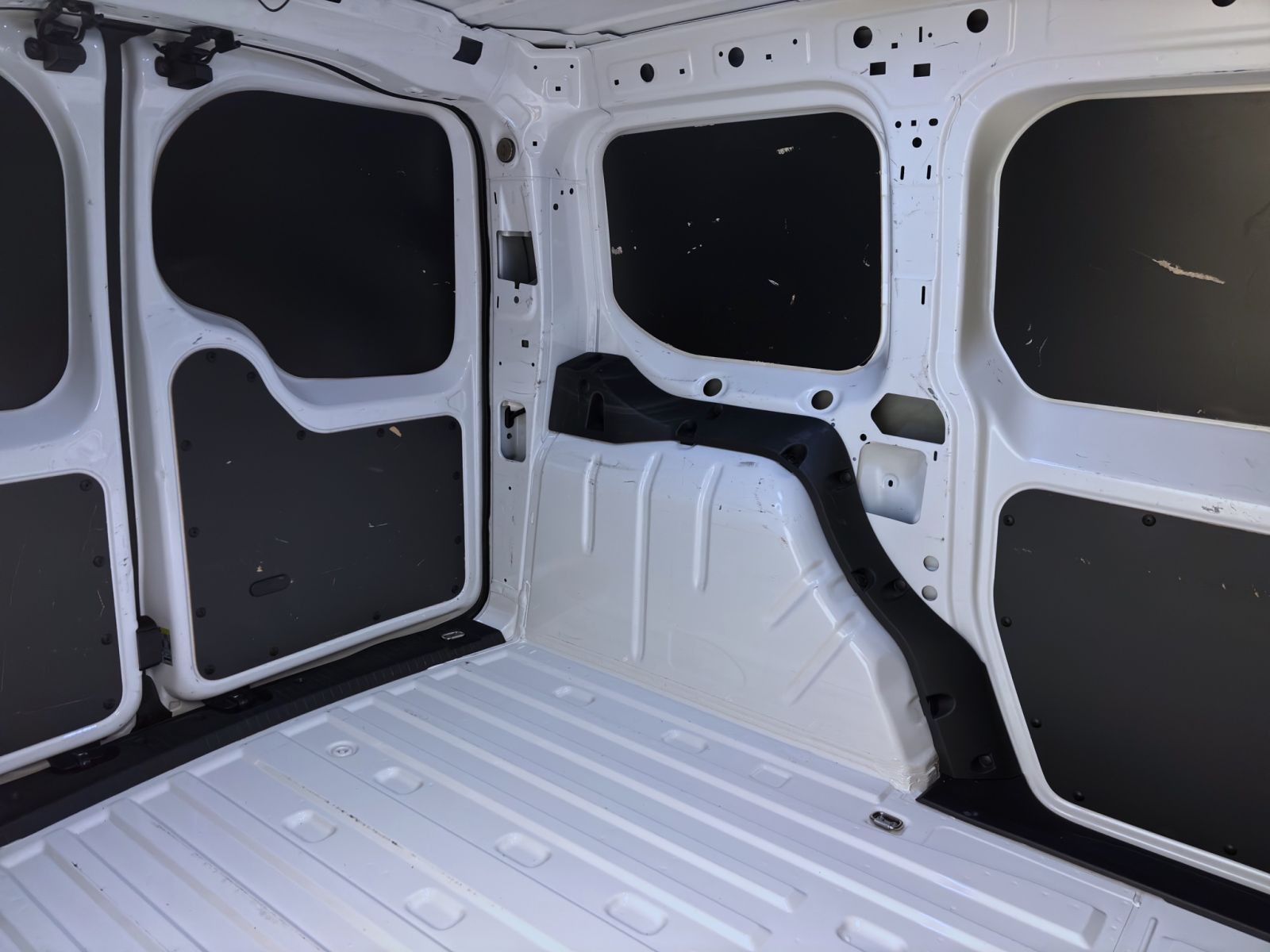 Volkswagen Caddy - Bild 15