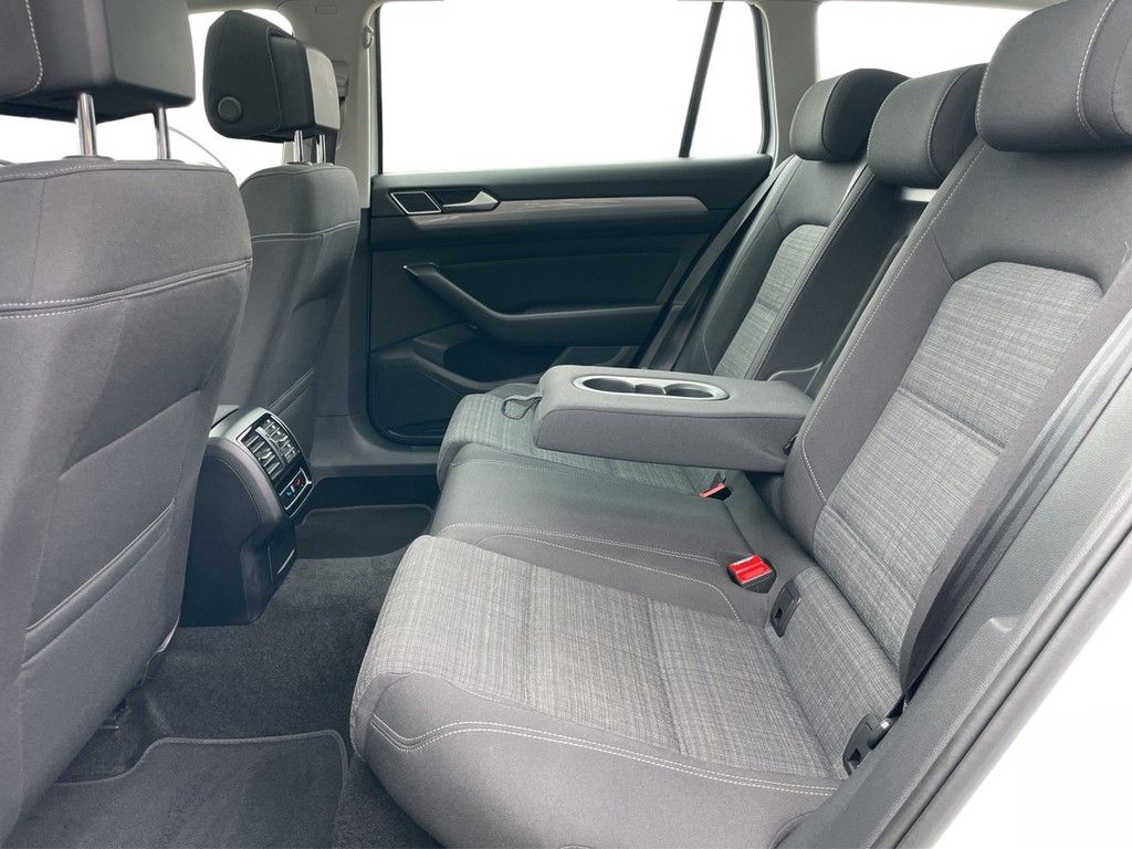 Volkswagen Passat Variant - Bild 17