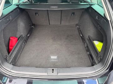 Volkswagen Passat Variant - 11