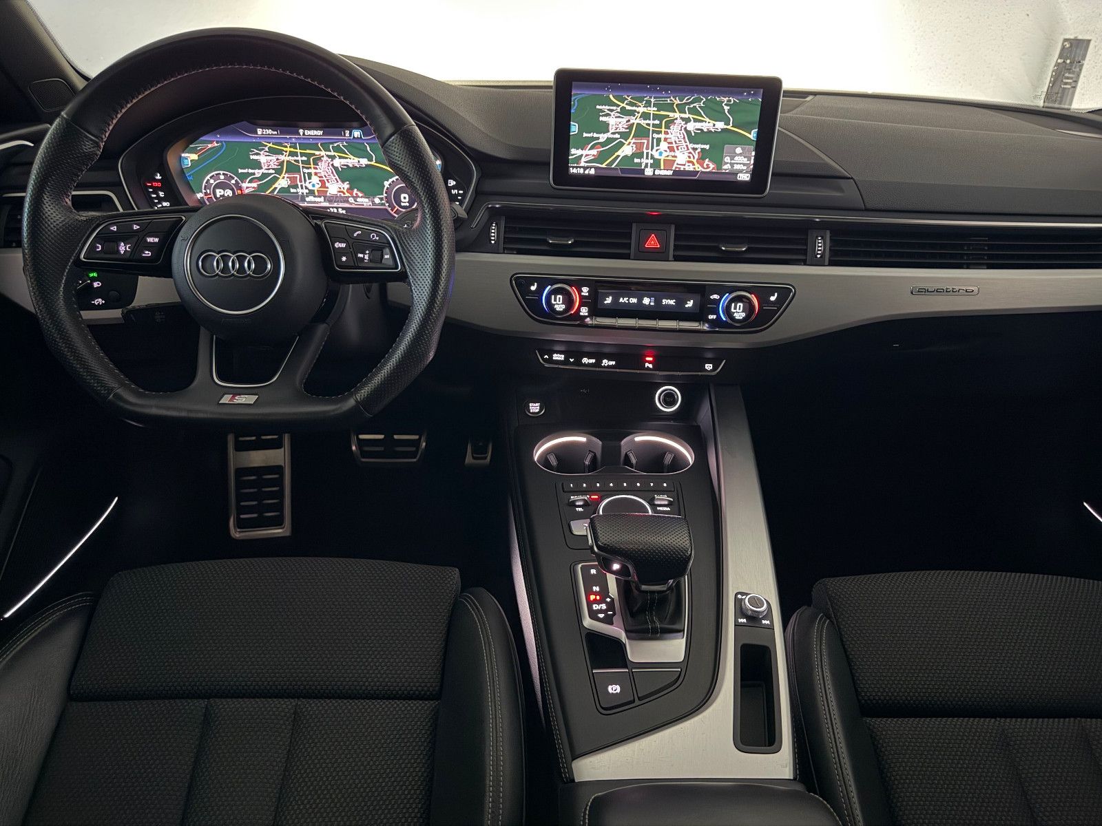 Fahrzeugabbildung Audi A4 3.0 Lim. Quattro S-LINE/DAB/B&O/MATRIX/VRTL