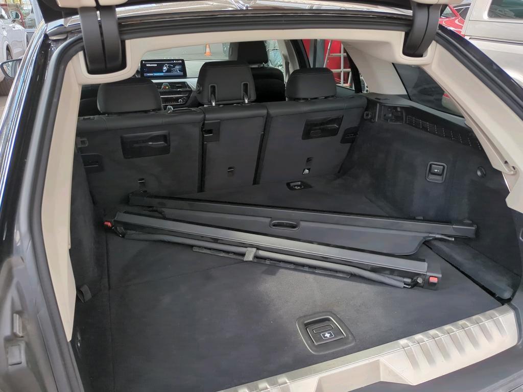 BMW 530e Touring A -