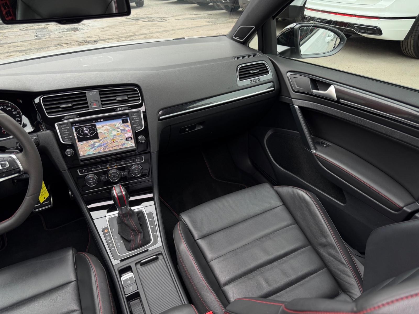 Volkswagen Golf VII Lim. GTI Clubsport*DYNAUDIO*PANO*LEDER*