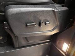 FORD Tourneo Custom 320 L1  Active*Bi-Xenon*Navi*ACC
