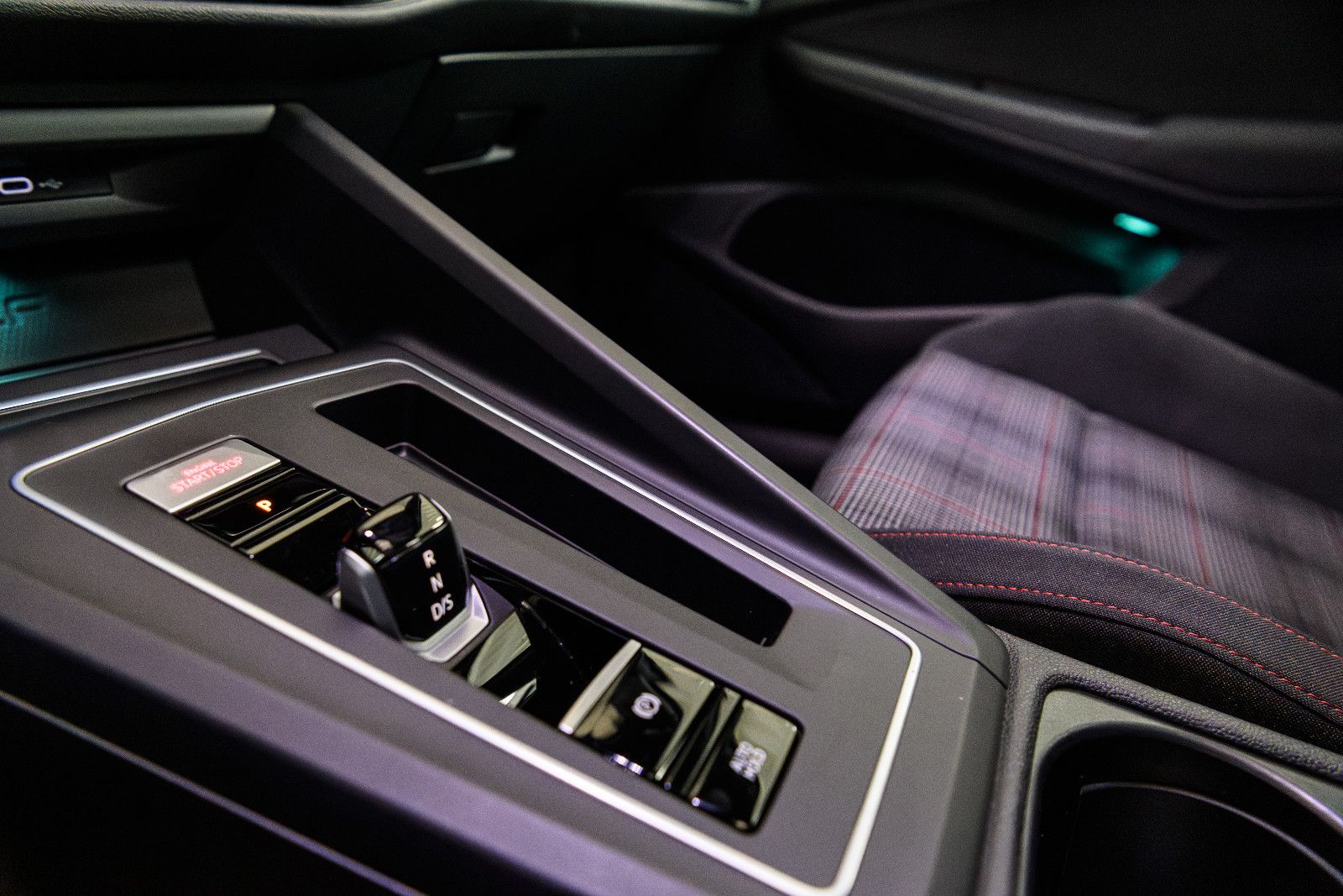 Fahrzeugabbildung Volkswagen Golf VIII GTI +Matrix +Panorama +LED +ACC
