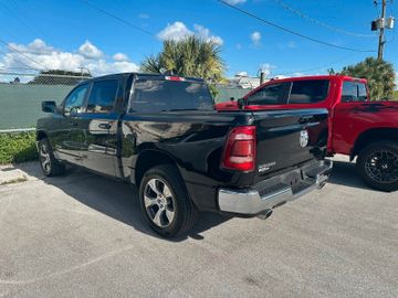 Dodge RAM 1500 Larami4x4 CrewCab unfallfrei im Vorlauf
