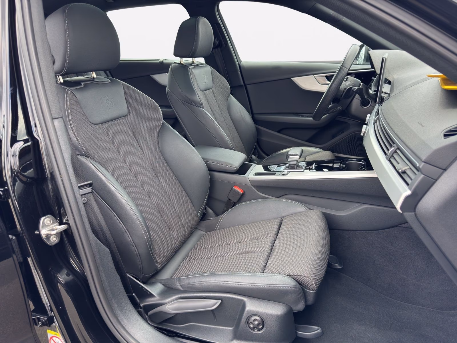 Audi A4 Avant 40 TDI ADVANCED *INT S LINE*AHK*PANO*VC, миниатюра 4