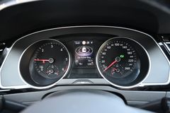 VW Passat Variant 2.0 TDI Business Navi AHK CarPlay VW Passat Variant 2.0 TDI Business Navi AHK CarPlay