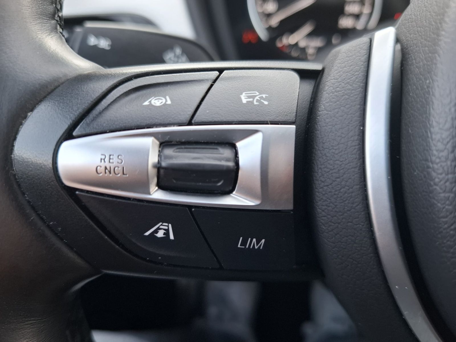 Fahrzeugabbildung BMW X1 xDrive 20 d M Sport PANO*LED*ACC*H&amp;K*HUD*AppC