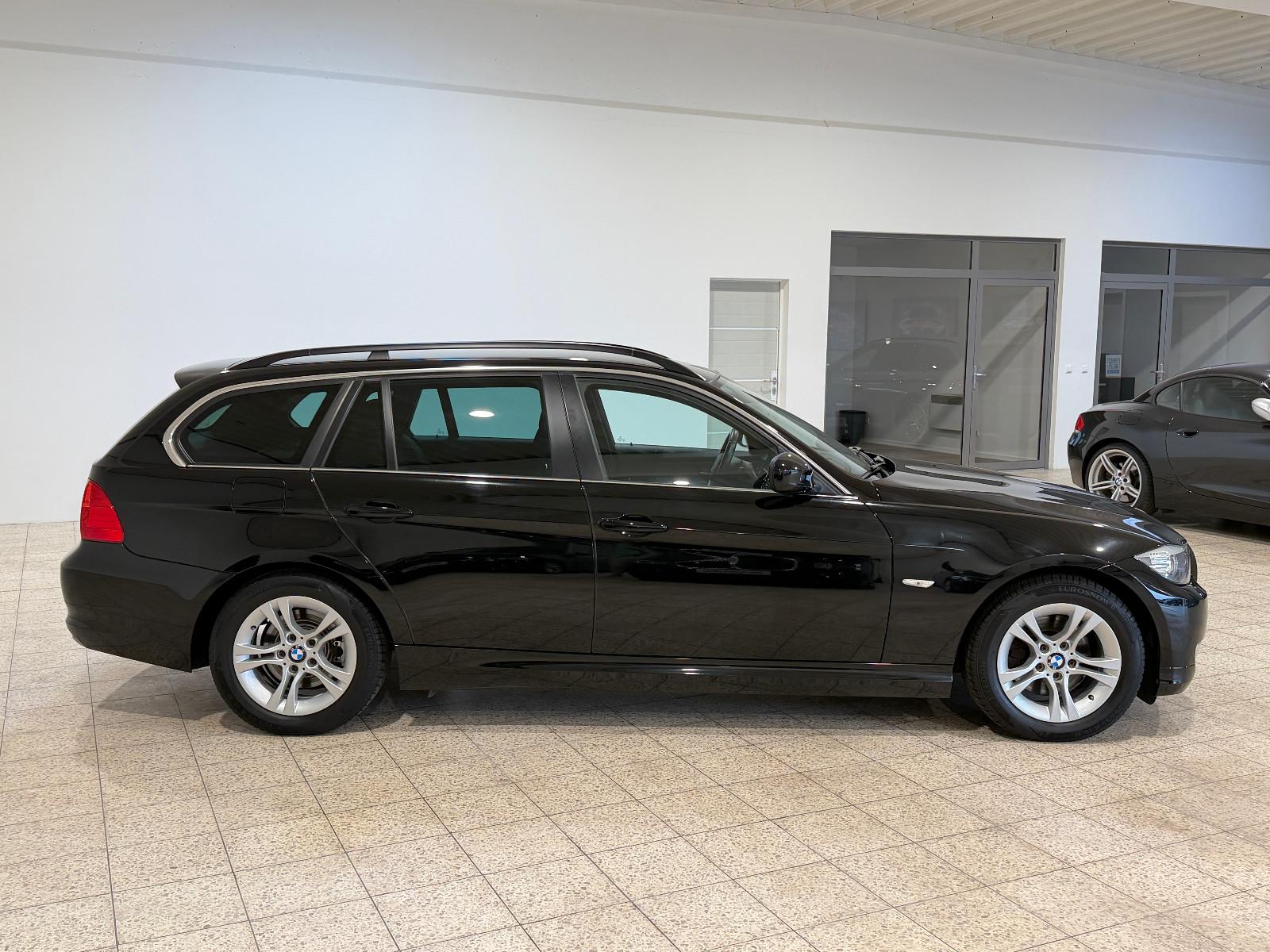 BMW 320 2009 — photo 8