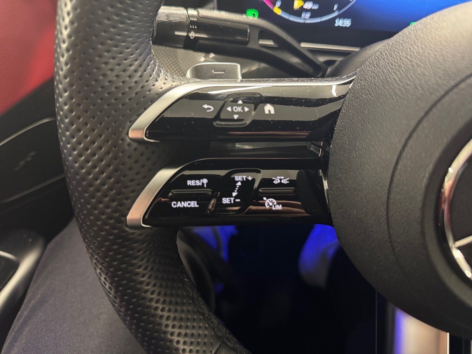 Fahrzeugabbildung Mercedes-Benz C 300 e AMG*Digital Light*Distronic*Soundsystem*