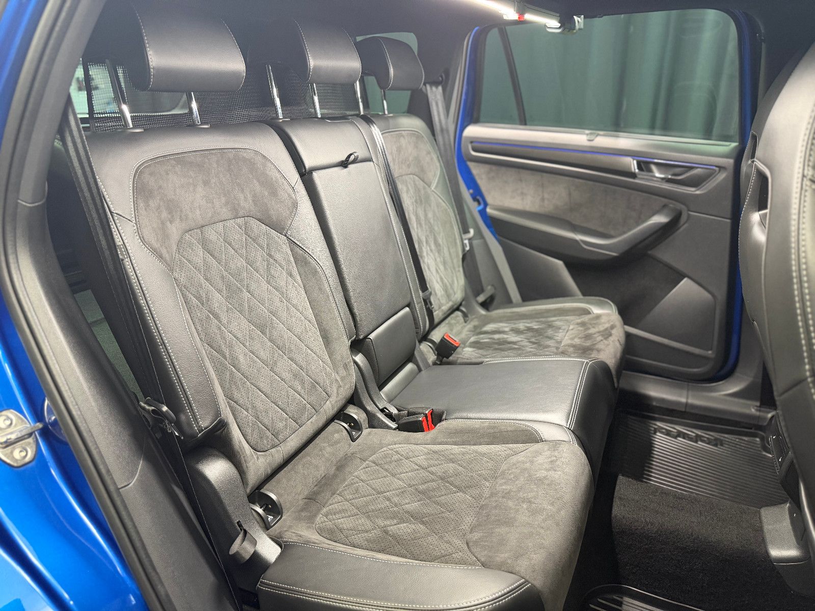 Fahrzeugabbildung SKODA Kodiaq Sportline 4x4|CANTON|360°|AHK