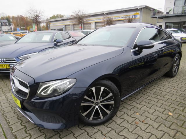 Mercedes-Benz E 220 d Coupe Avantgarde *PANO *LED *KAMERA